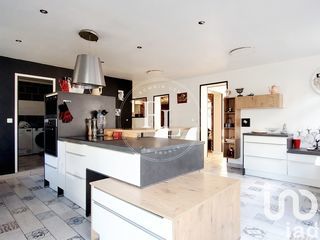  Maison � vendre 8 pi�ces 195 m�