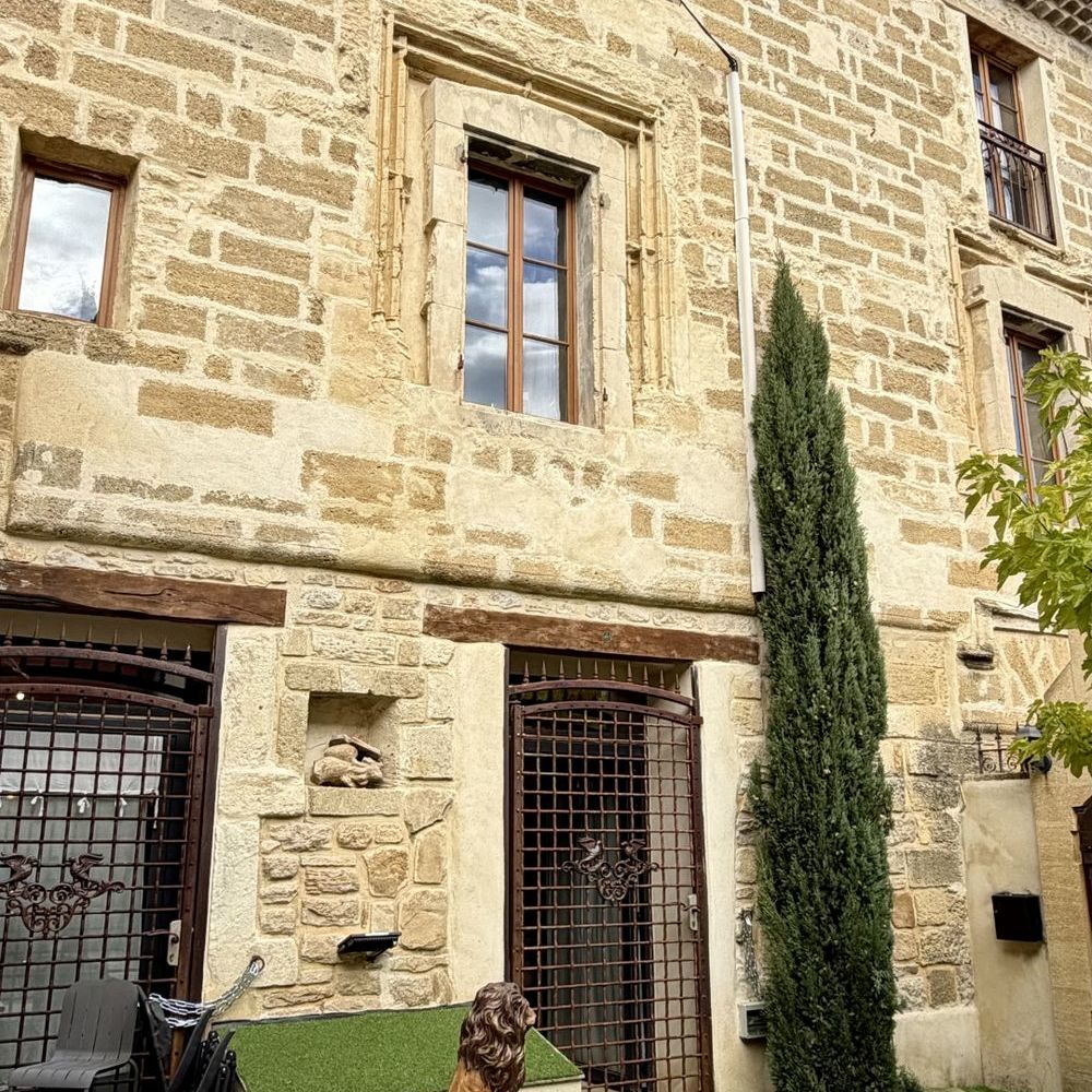 � vendre  Propri�t�/ch�teau Caderousse (84860)