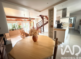  Villa � vendre 7 pi�ces 198 m�