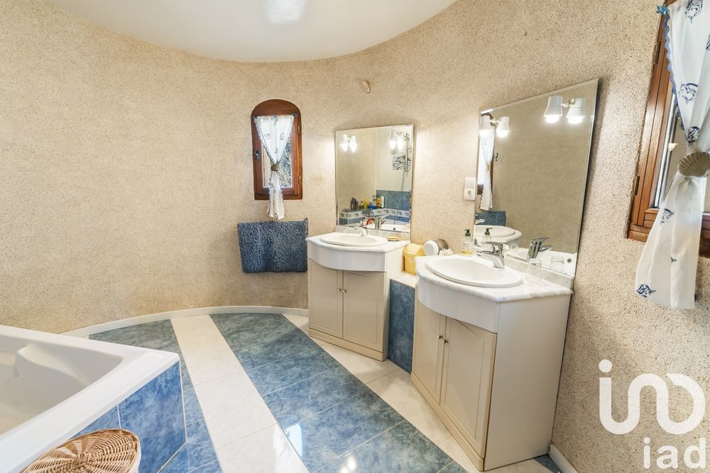 � vendre  Maison Saint-Maximin-la-Sainte-Baume (83470)