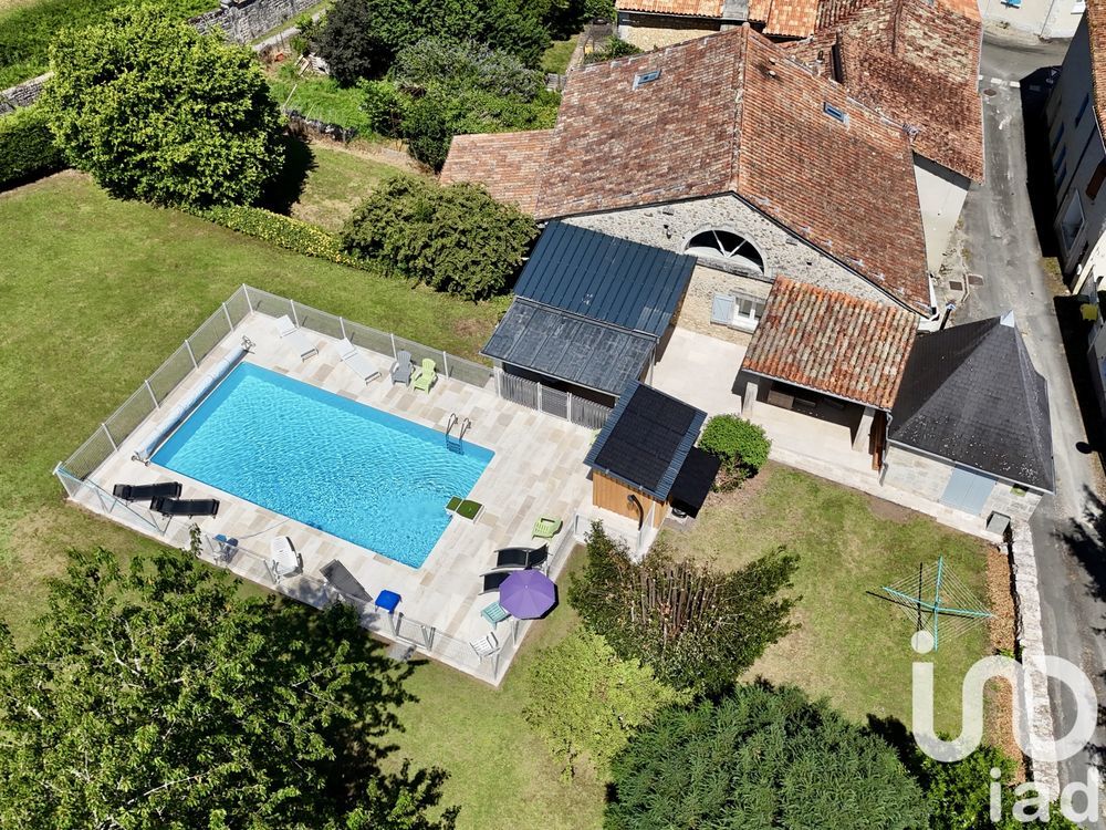 � vendre  Maison Charras (16380)