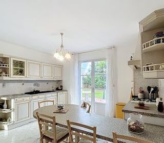  Maison � vendre 9 pi�ces 240 m�