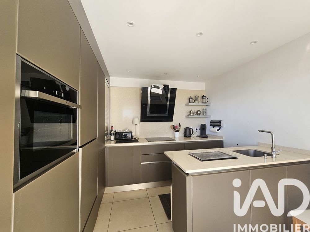 � vendre  Appartement Saint-Laurent-du-Var (06700)