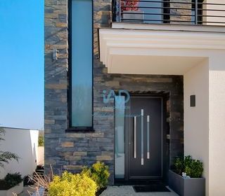  Villa � vendre 8 pi�ces 240 m�