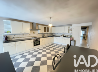  Immeuble � vendre 153 m�