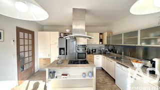  Maison � vendre 8 pi�ces 199 m�