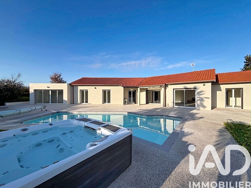 � vendre  Maison Dommartin (69380)