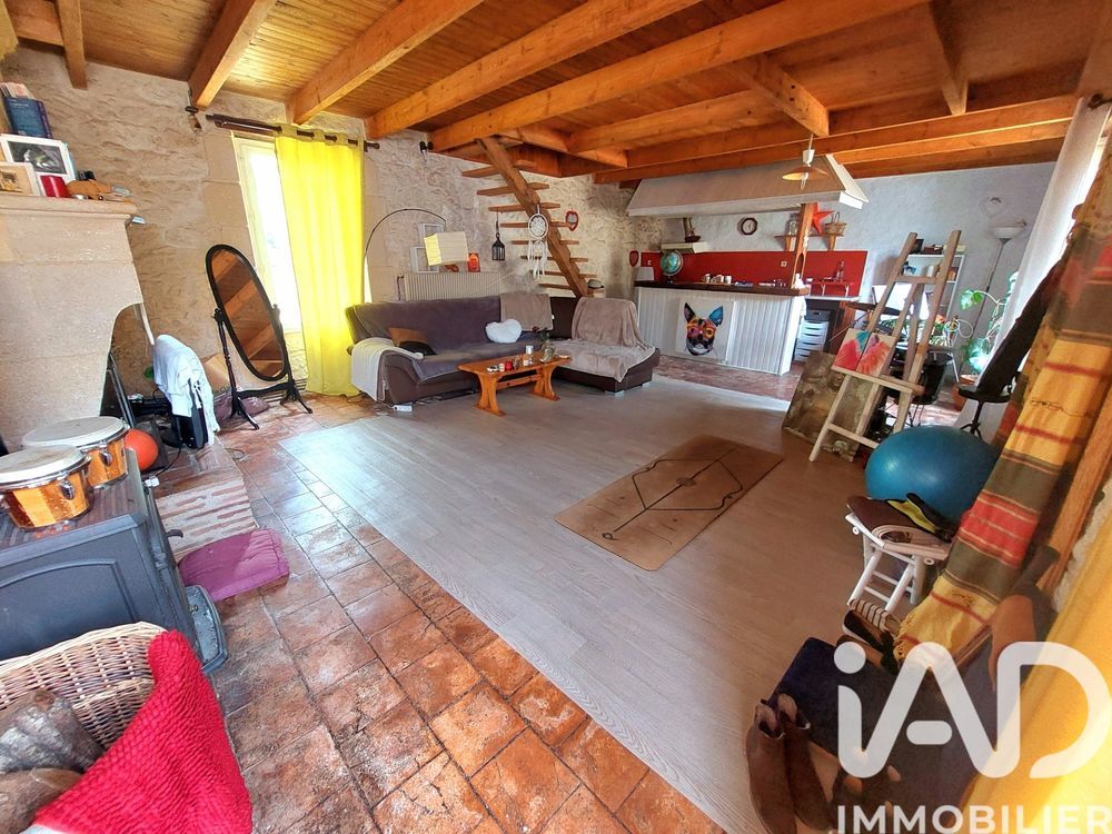 � vendre  Maison Bonneville-et-Saint-Avit-de-Fumadi�res (24230)