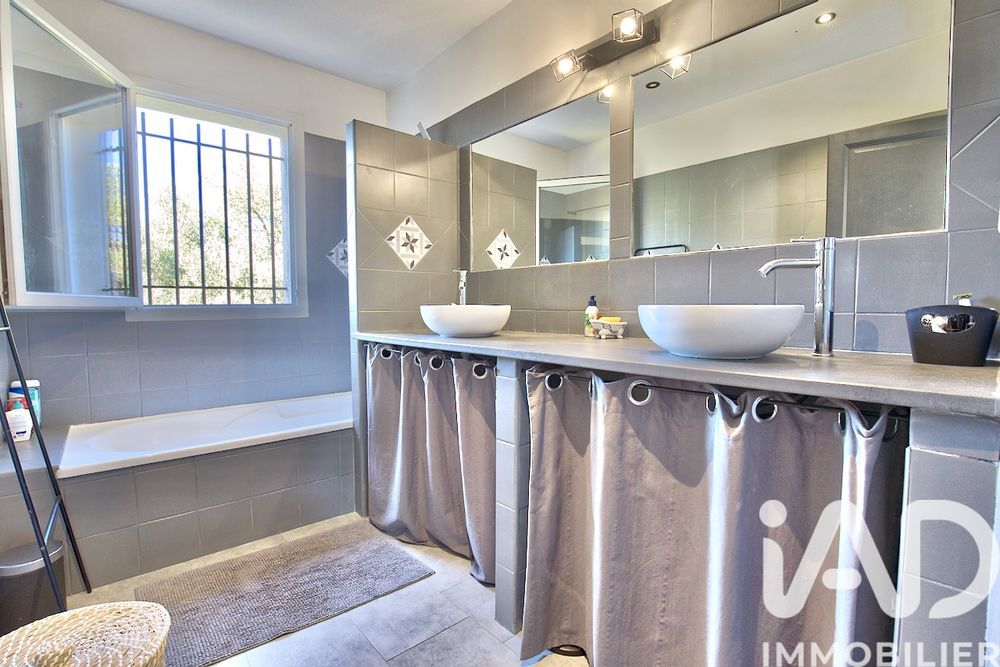 � vendre  Maison Ceyreste (13600)