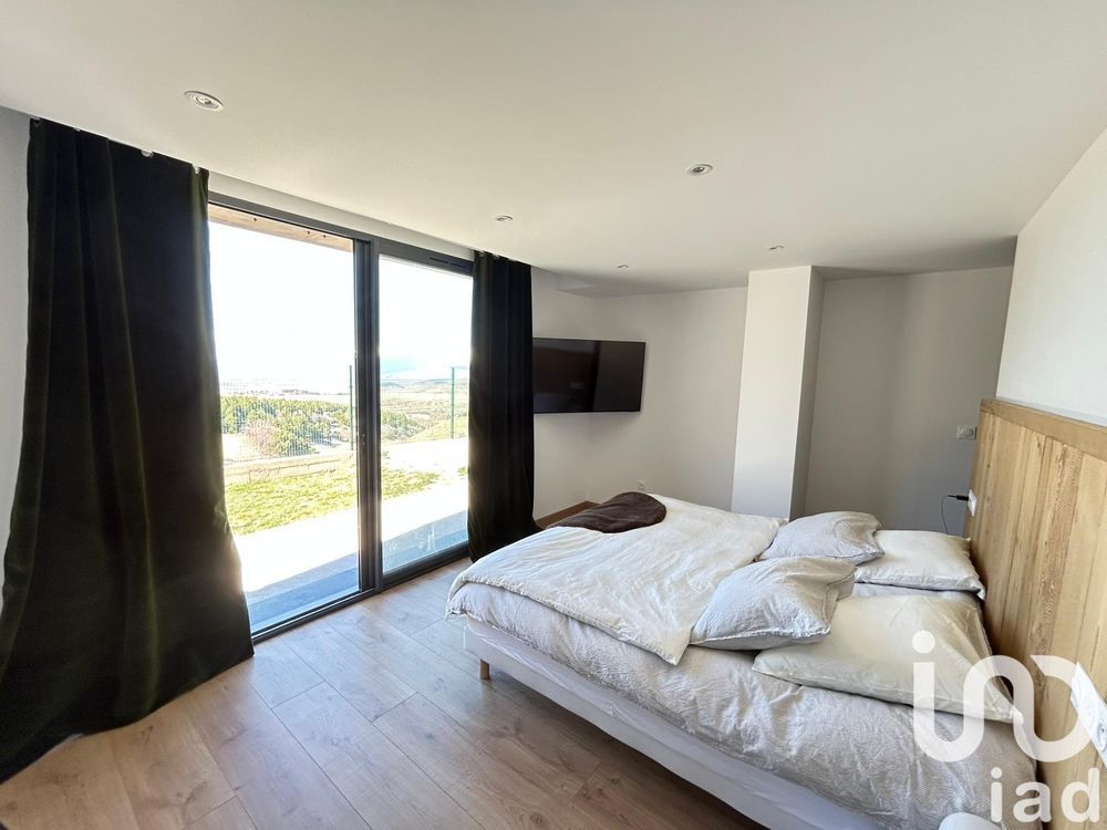 � vendre  Maison Eyne (66800)