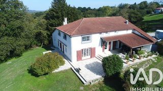  Maison � vendre 8 pi�ces 221 m�