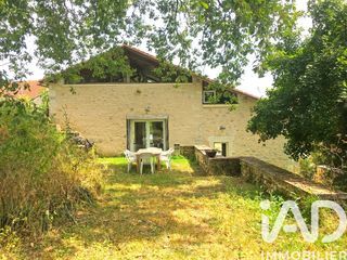  Maison � vendre 15 + pi�ces 1220 m�