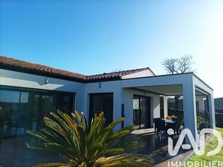  Villa � vendre 7 pi�ces 230 m�