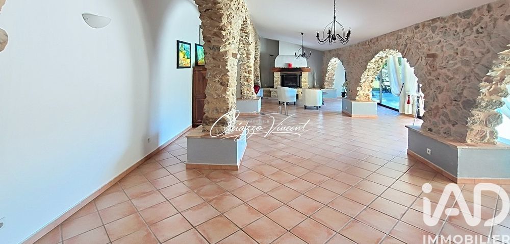 � vendre  Maison Tourtour (83690)