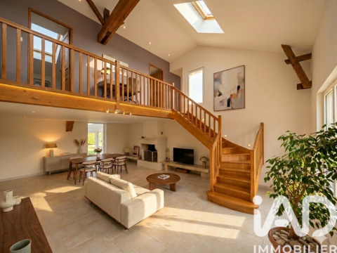   Vente Maison/villa 8 pi�ces Maison - 8 pi�ce(s) - 227 m�