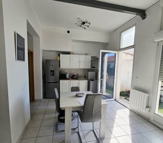  Immeuble � vendre 142 m�