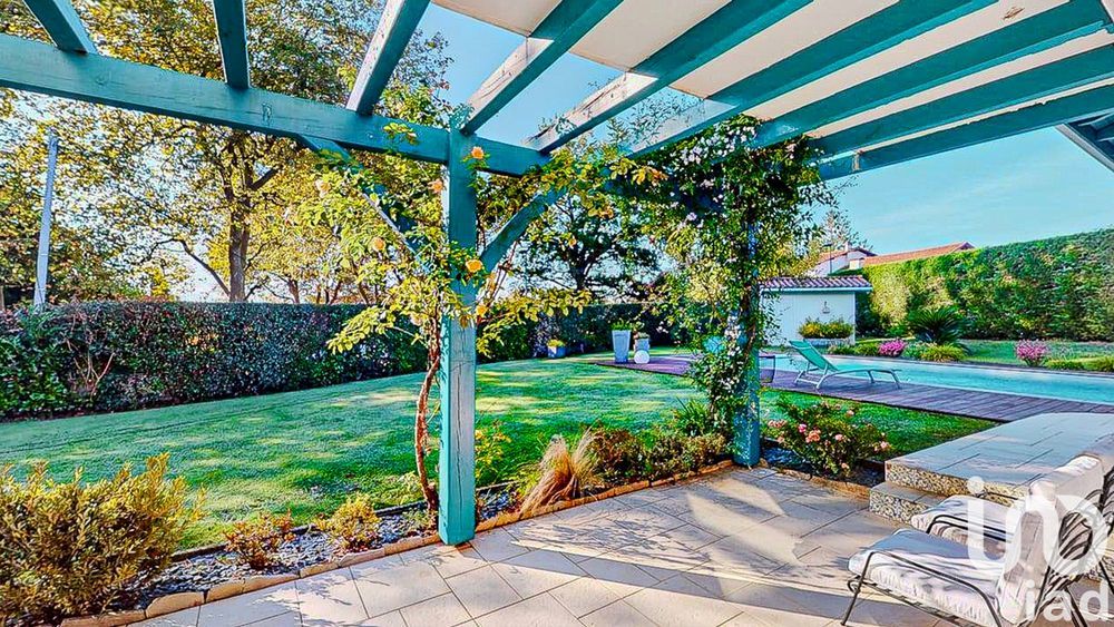 � vendre  Maison Bassussarry (64200)