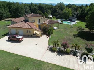  Villa � vendre 9 pi�ces 243 m�