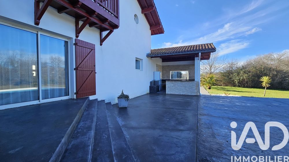� vendre  Villa Sames (64520)