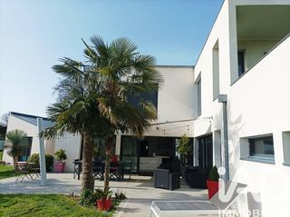  Villa � vendre 6 pi�ces 165 m�