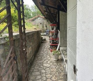  Immeuble � vendre 145 m�