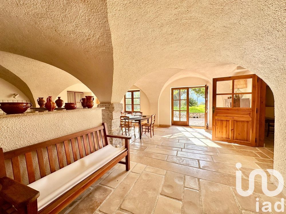 � vendre  Villa Savines-le-Lac (05160)