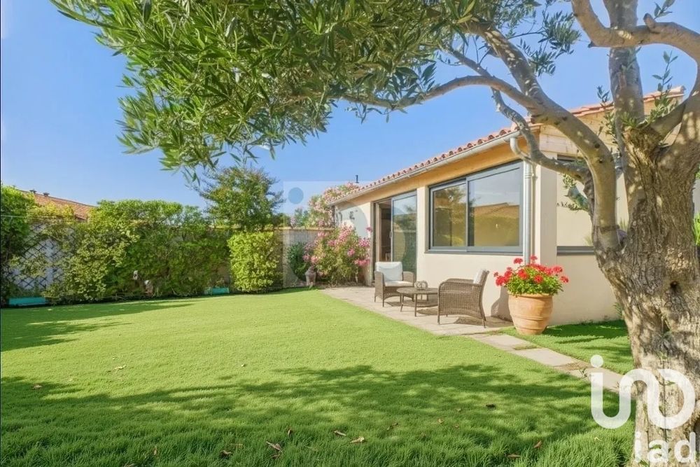 � vendre  Maison Sainte-Marie-de-R� (17740)