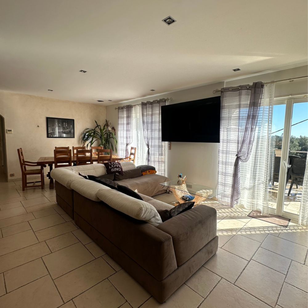 � vendre  Maison Le Cannet-des-Maures (83340)