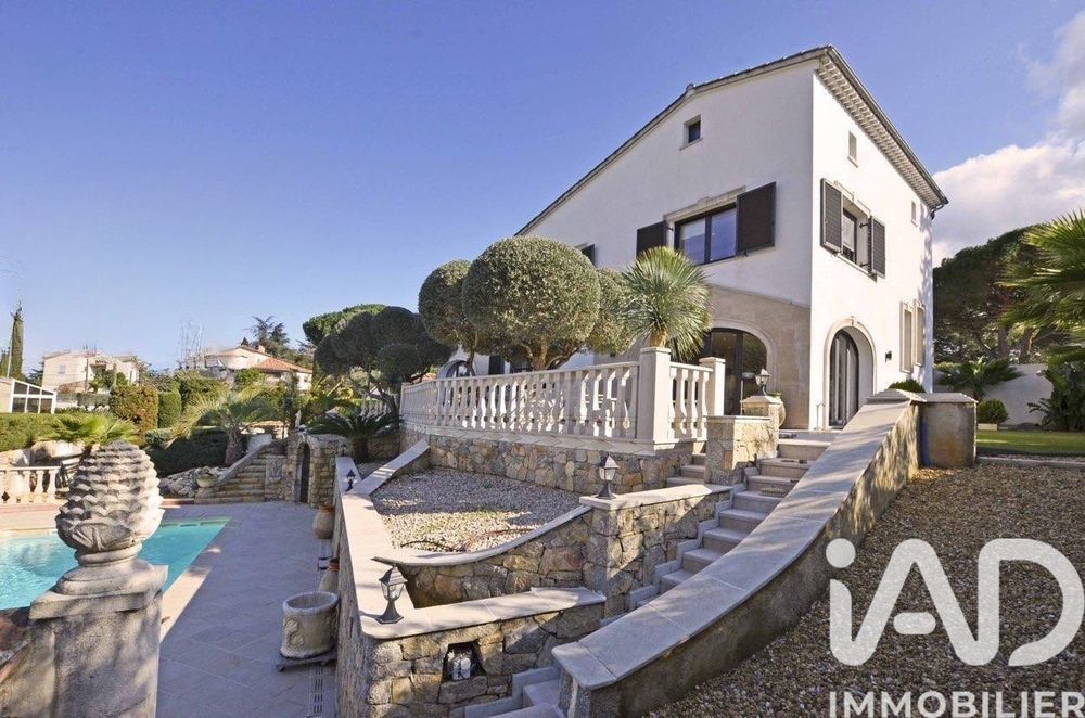 � vendre  Villa Mandelieu-la-Napoule (06210)