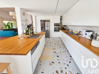  Maison � vendre 9 pi�ces 299 m�