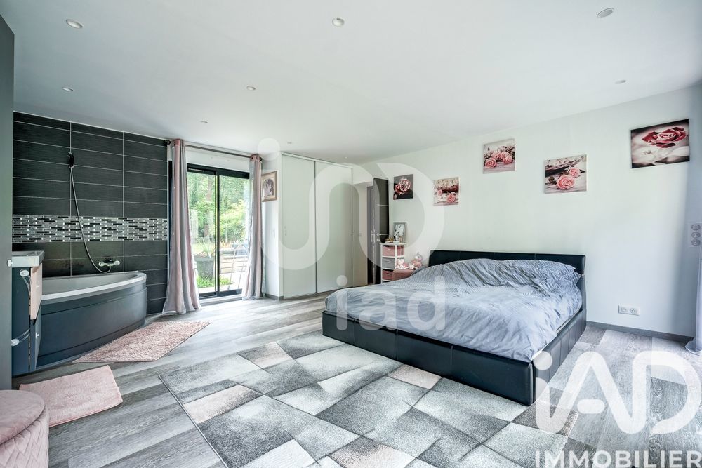 � vendre  Villa Lamorlaye (60260)