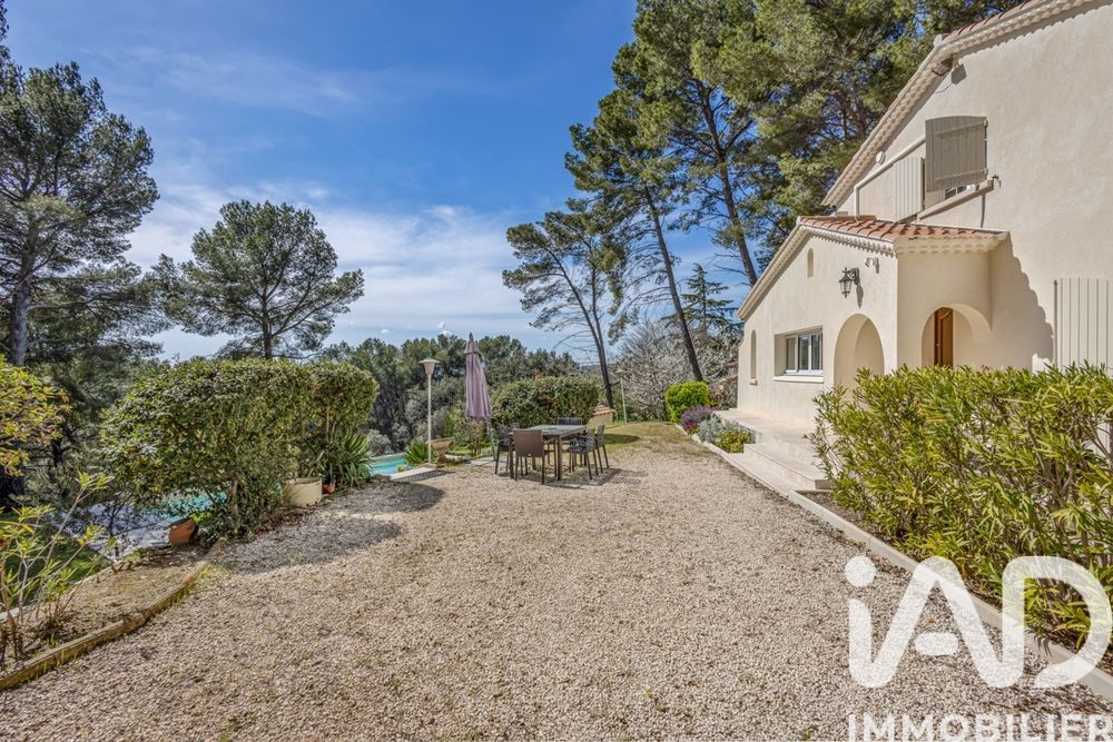 � vendre  Maison �guilles (13510)