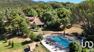  Maison � vendre 8 pi�ces 248 m�