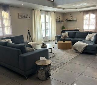  Maison � vendre 8 pi�ces 214 m�