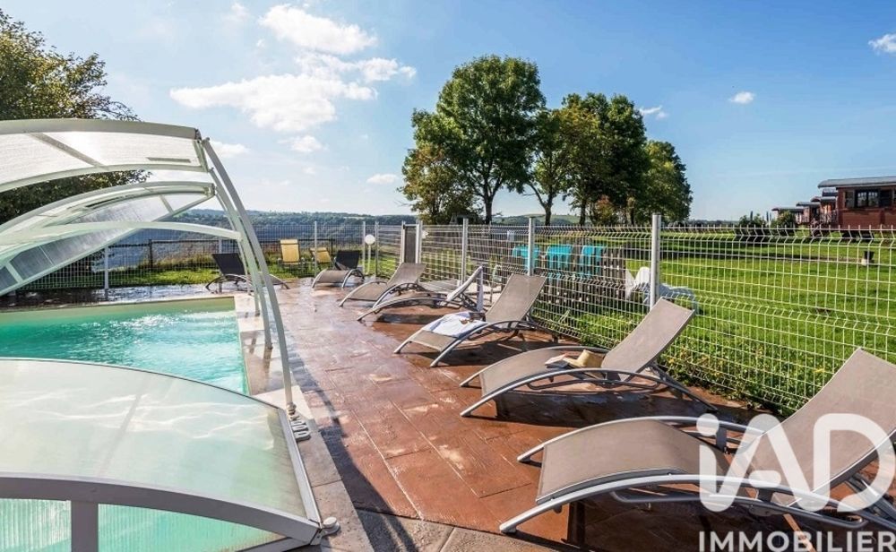 � vendre  Maison Saint-Martin-Valmeroux (15140)