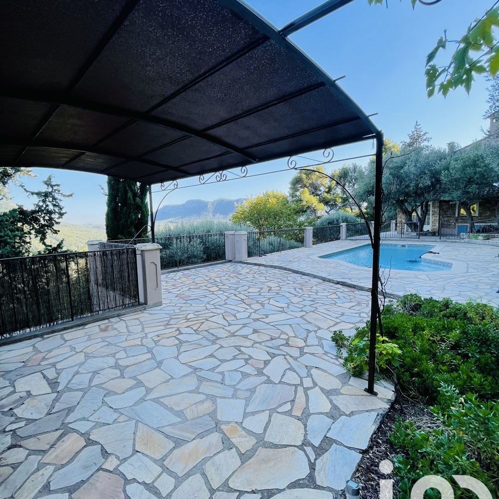 � vendre  Maison Le Revest-les-Eaux (83200)