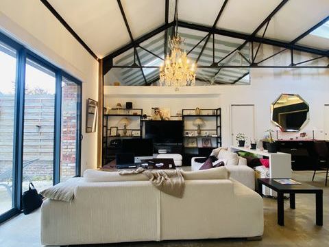  Villa � vendre 6 pi�ces 220 m�