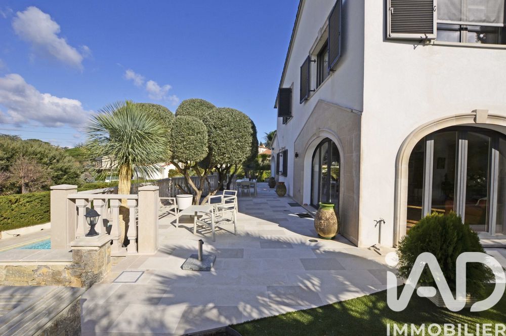 � vendre  Villa Mandelieu-la-Napoule (06210)