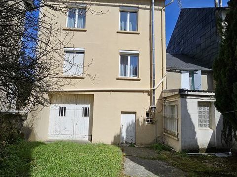   Vente Maison/villa 11 pi�ces Maison - 11 pi�ce(s) - 220 m�