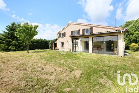   Vente Maison d'architecte 7 pi�ces Villa - 7 pi�ce(s) - 190 m�