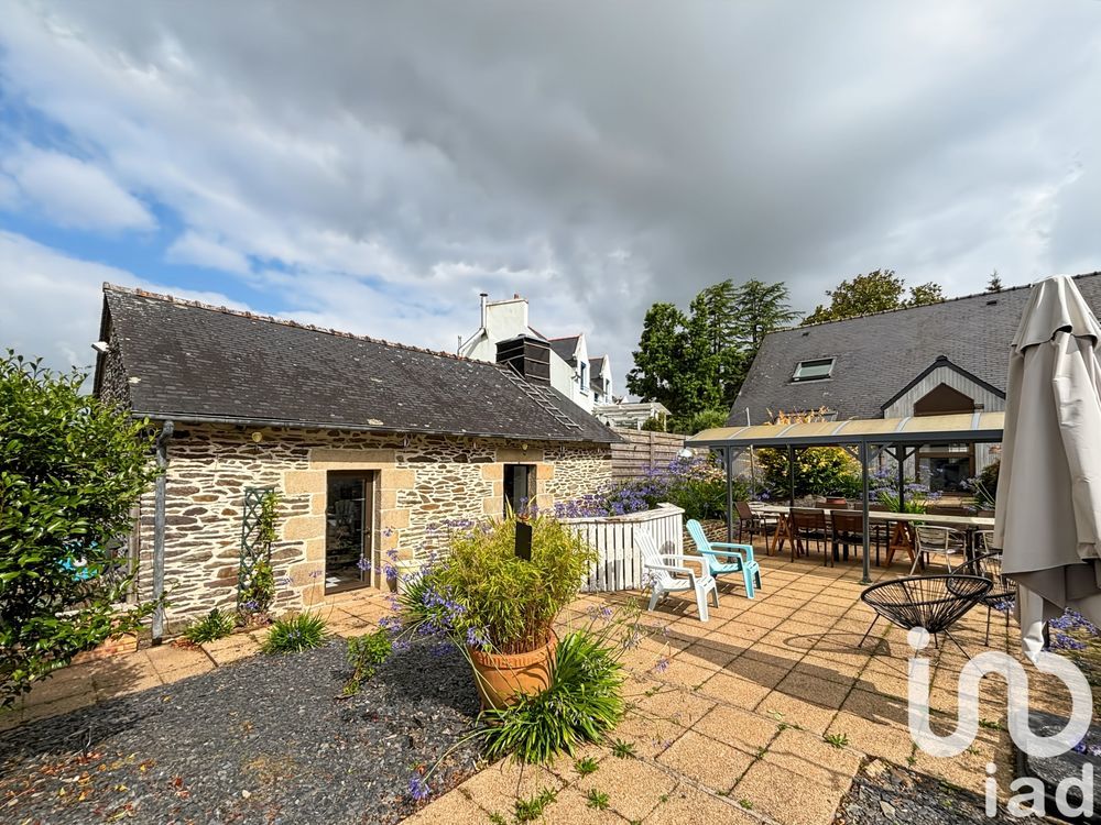 � vendre  Maison Saint-Hernin (29270)