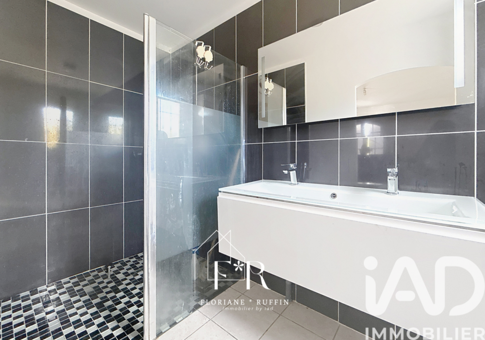 � vendre  Villa Pernes-les-Fontaines (84210)