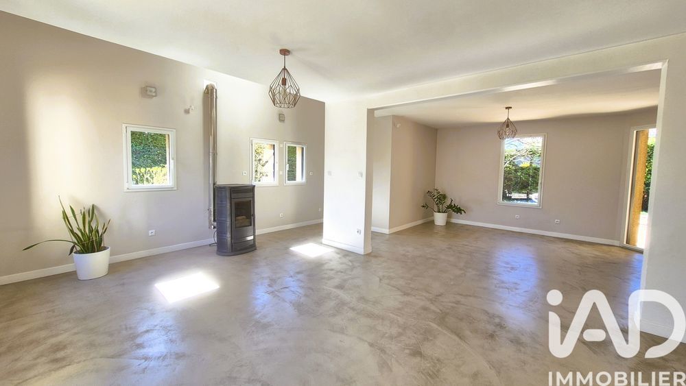 � vendre  Villa Ch�teau-Gaillard (01500)