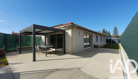   Vente Maison/villa 9 pi�ces Maison - 9 pi�ce(s) - 230 m�