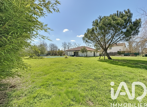   Vente Maison traditionnelle 5 pi�ces Maison - 5 pi�ce(s) - 208 m�