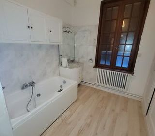  Immeuble � vendre 240 m�