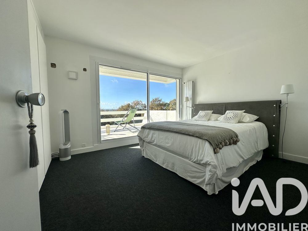 � vendre  Villa Saint-Loubouer (40320)