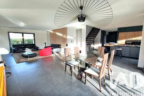   Vente Maison/villa 6 pi�ces Maison - 6 pi�ce(s) - 174 m�