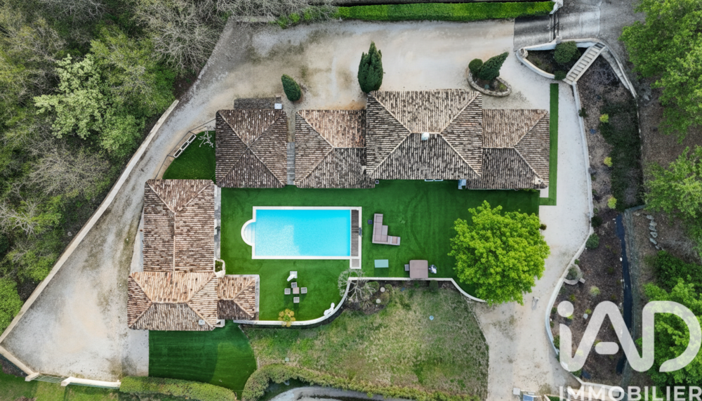 � vendre  Maison Mimet (13105)