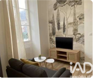  Immeuble � vendre 561 m�